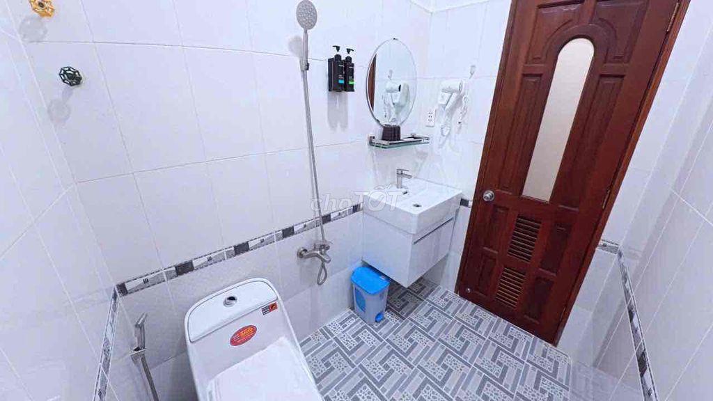 Bán KHÁCH SẠN mini KHU SÂN BAY