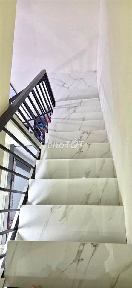 NHÀ SÁT MẶT TIỀN HẺM XE HƠI THÔNG  GẦN TÊN LỬA - 2 TẦNG BTCT- HƠN 4Đ