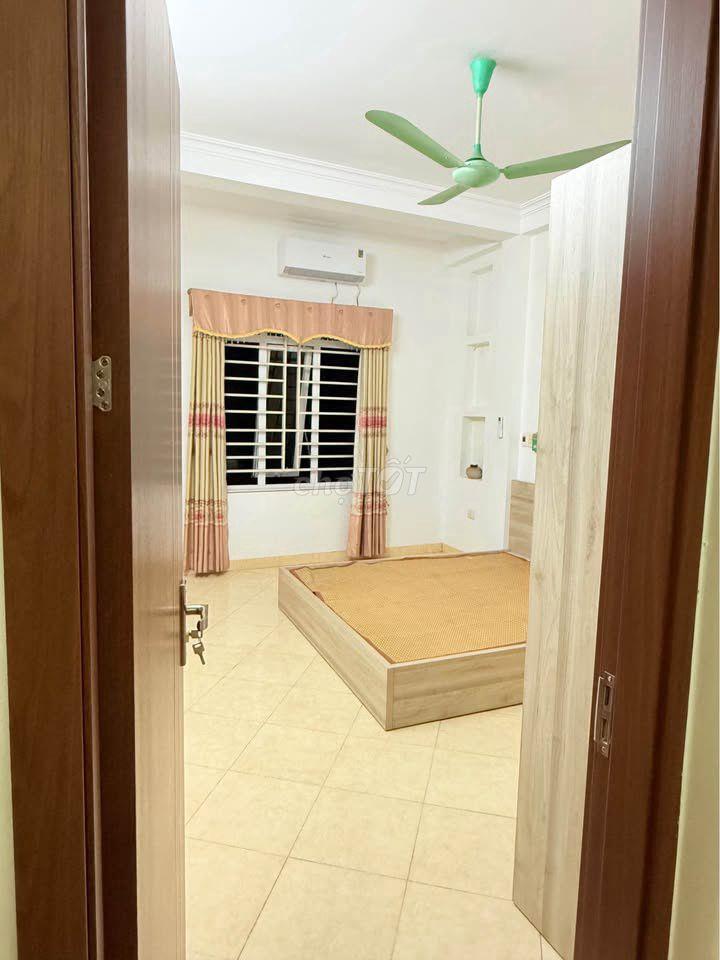 Cho thuê nhà riêng ngõ 154 Hoàng Hoa Thám - Ba Đình