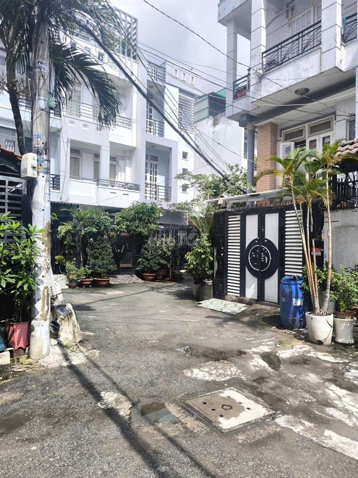 Nhà 4 Tầng HXH Né Đậu Cửa  Đường Phạm Văn Chiêu DT:5x15 Giá: 8ty TL 