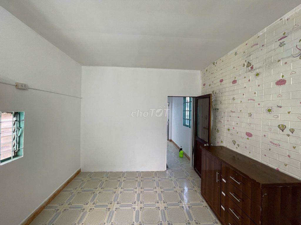 KẸT TIỀN BÁN GẤP