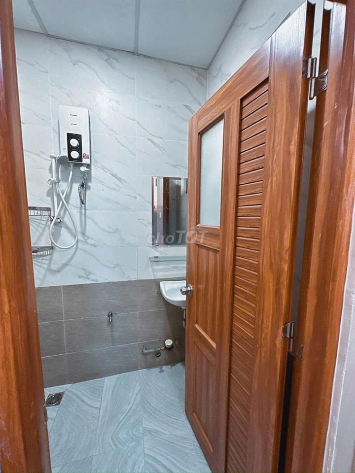 Studio full nội thất, thang máy, gần lanmark 81