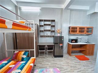 Studio full nội thất, thang máy, gần lanmark 81