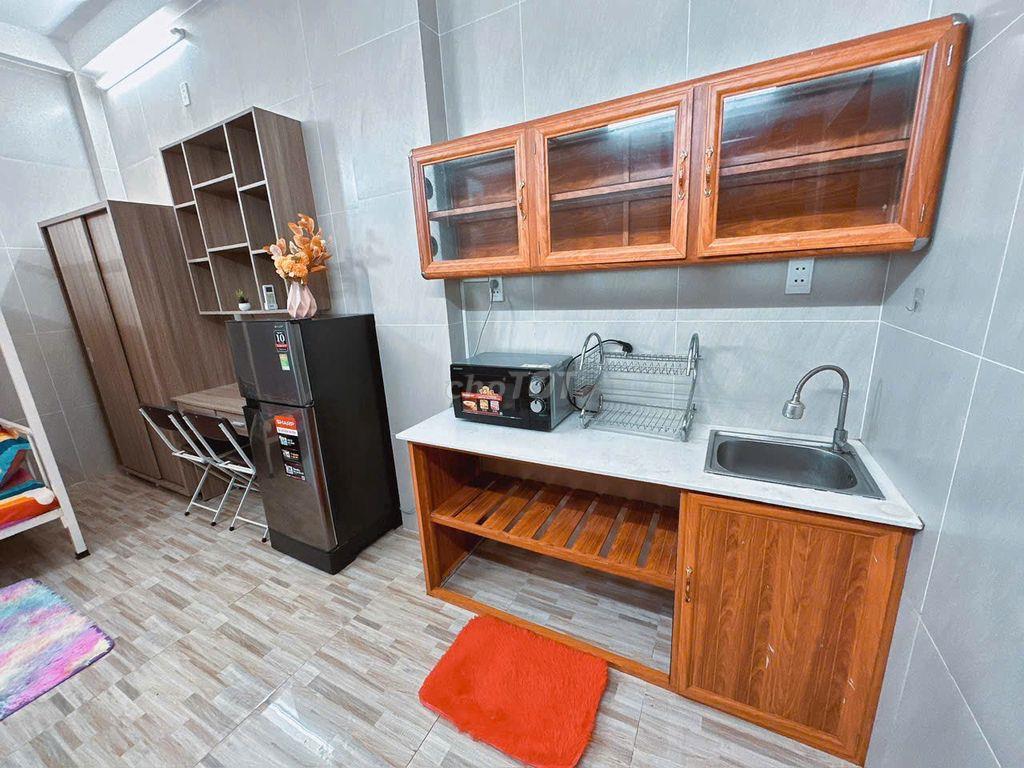 Studio full nội thất, thang máy, gần lanmark 81