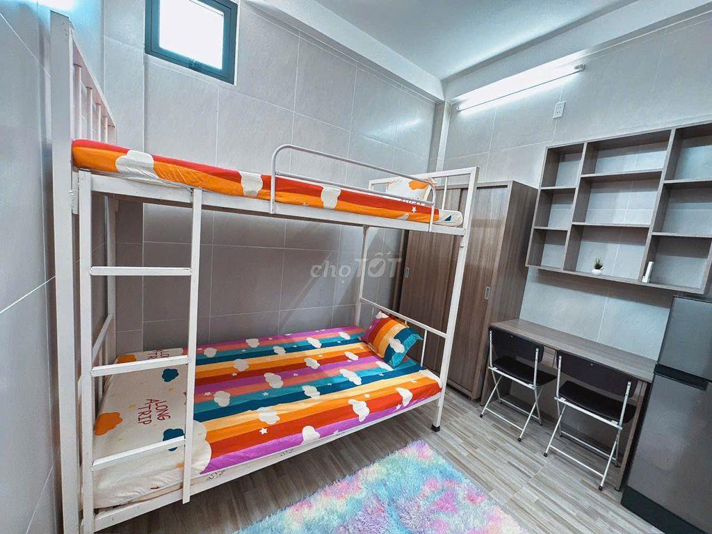 Studio full nội thất, thang máy, gần lanmark 81