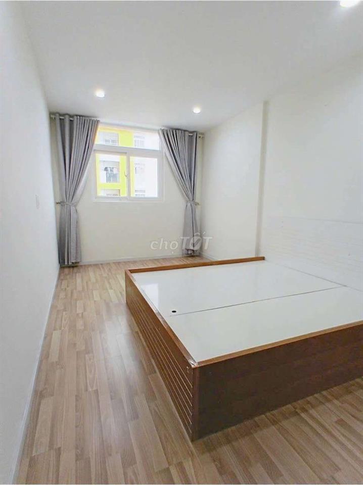 Chính chủ bán căn  City Gate Towers - Võ Văn Kiệt (2 PN, 2 WC)