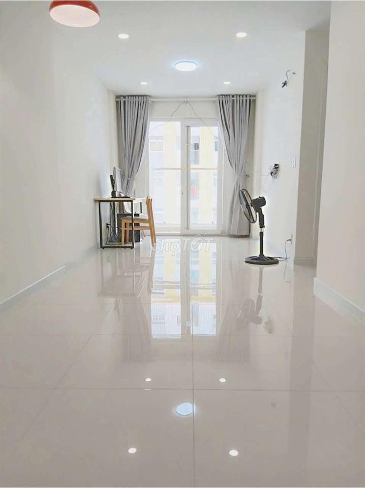Chính chủ bán căn  City Gate Towers - Võ Văn Kiệt (2 PN, 2 WC)