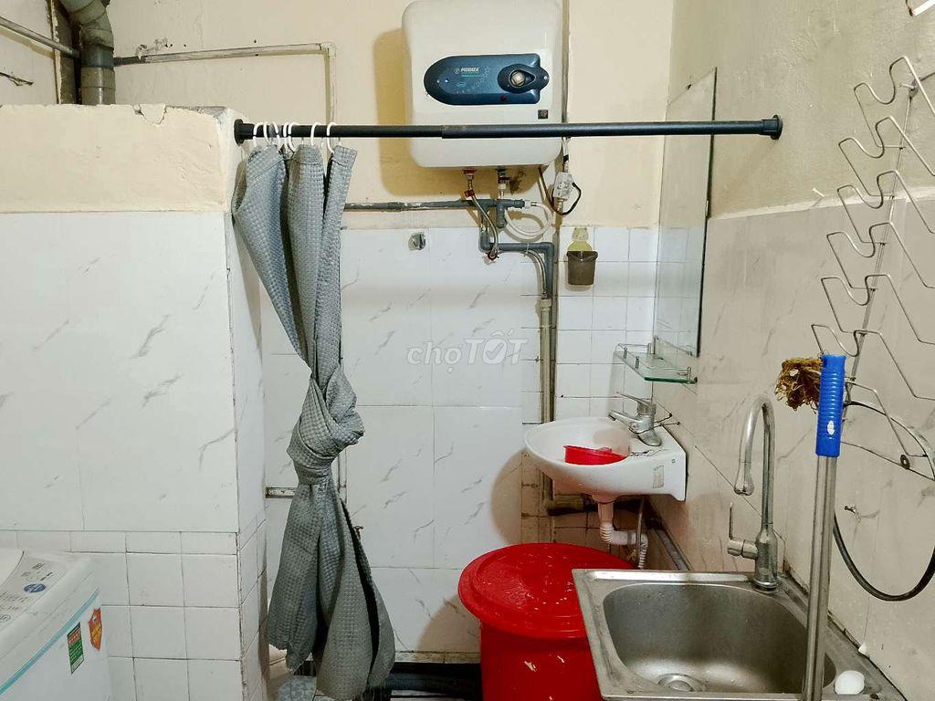 Cho thuê nhà tập thể 19 Liễu Giai 