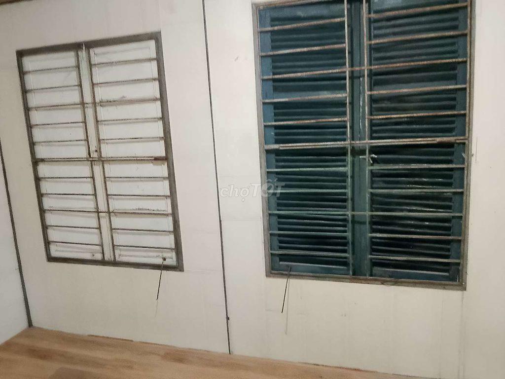 Cho thuê nhà tập thể 19 Liễu Giai 
