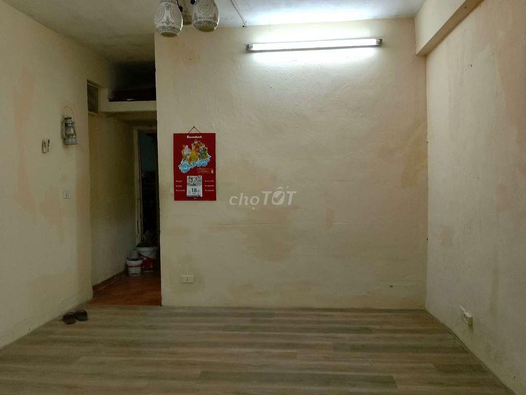 Cho thuê nhà tập thể 19 Liễu Giai 