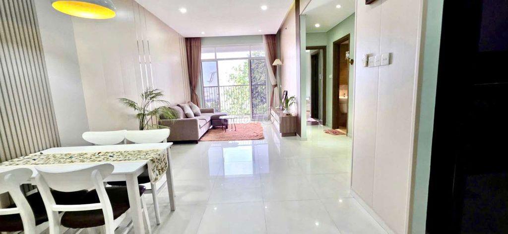 Chủ nhà cho thuê căn hộ