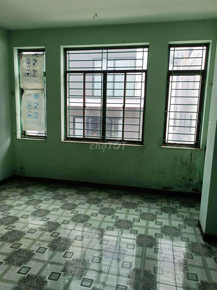 Bán nhà quận Tân Phú 
