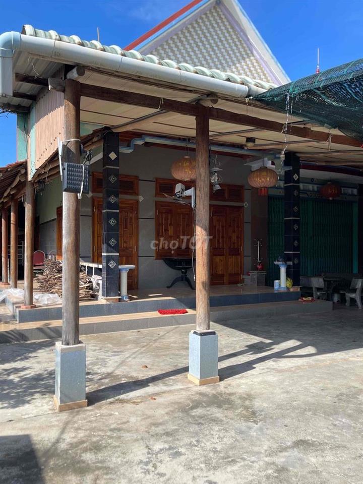 Bán cắt lỗ nhà ở gần trường tiểu học số 1 phù cát