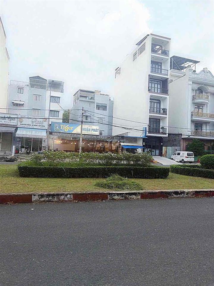 Cho Thuê Mặt Bằng Kinh Doanh  Song Hành, Phường 10, Quận 6 16m x 17m (