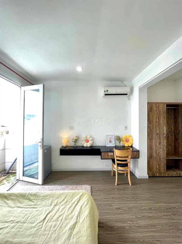 Chính Chủ Cho thuê căn hộ ban công full nội thất