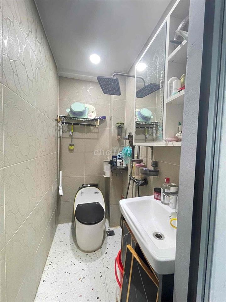 Nhà Dương Bá Trạc F2 Q8