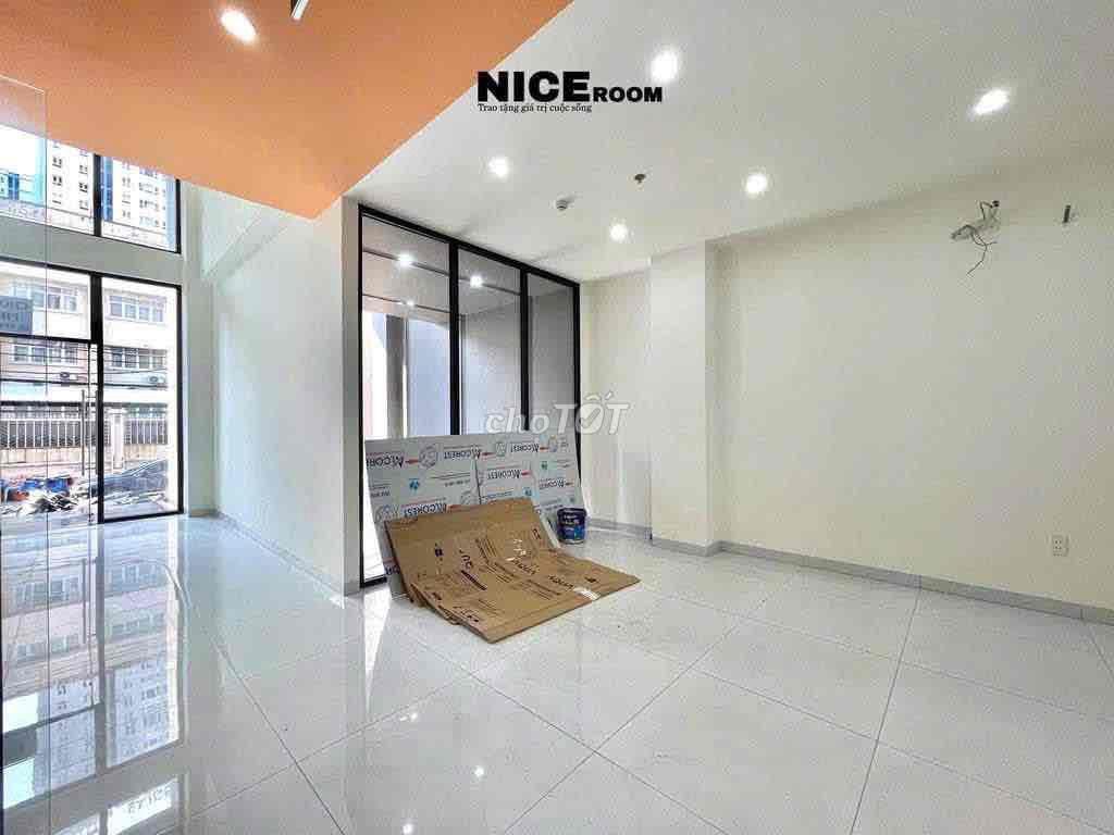 Mặt Bằng Trệt Làm Văn Phòng/ Showroom / Nguyễn Xí/ Vincom/ 2 chiều