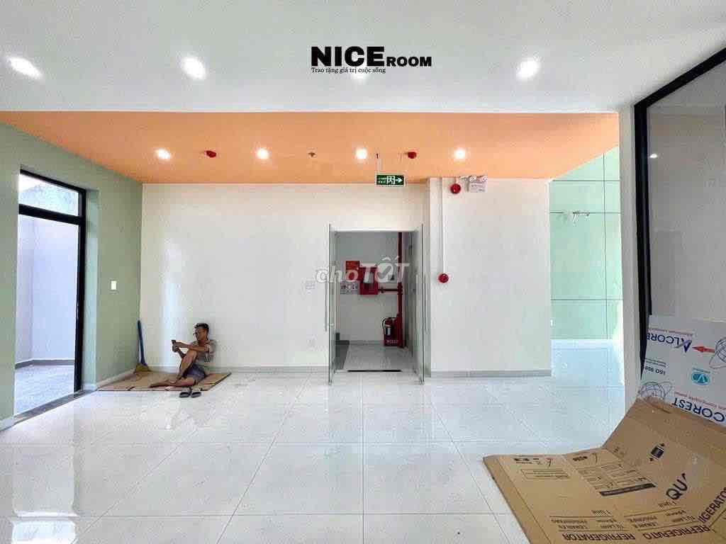 Mặt Bằng Trệt Làm Văn Phòng/ Showroom / Nguyễn Xí/ Vincom/ 2 chiều