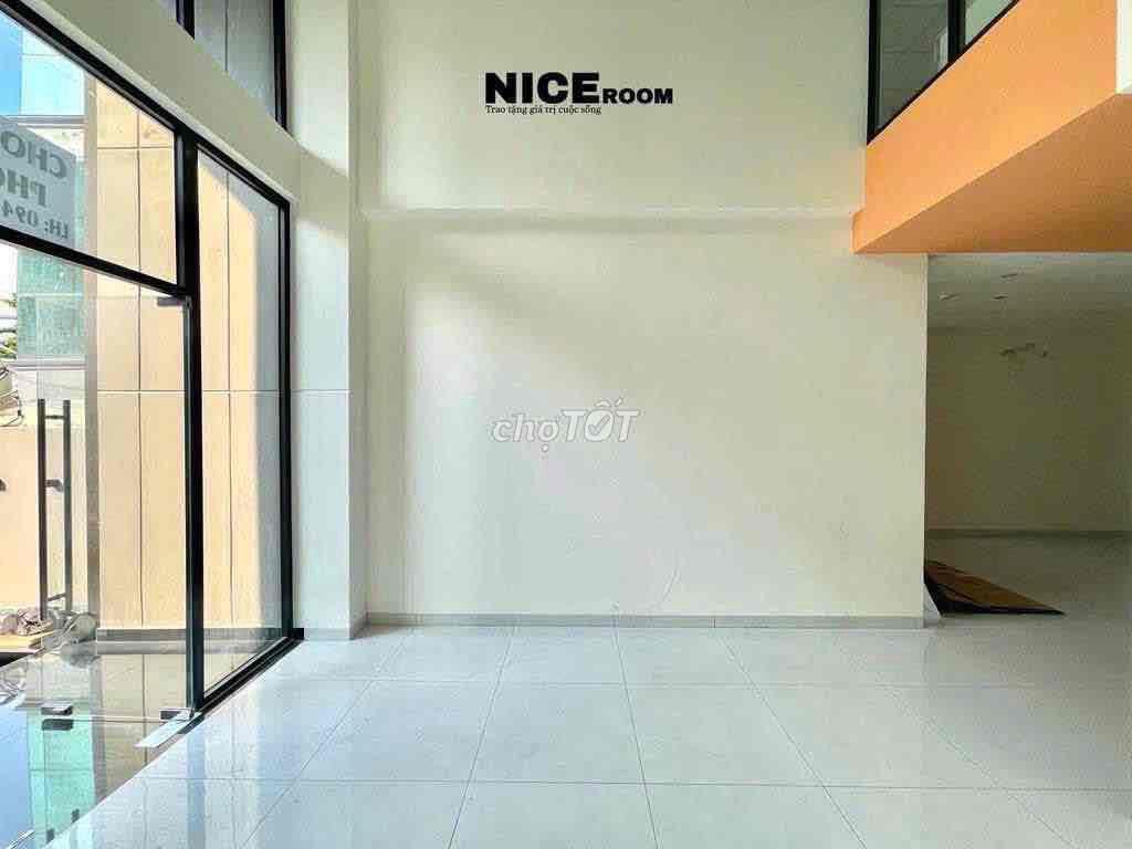 Mặt Bằng Trệt Làm Văn Phòng/ Showroom / Nguyễn Xí/ Vincom/ 2 chiều
