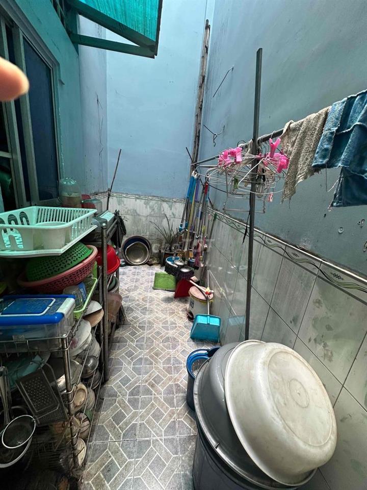 bán nhà hẻm lạc long quân