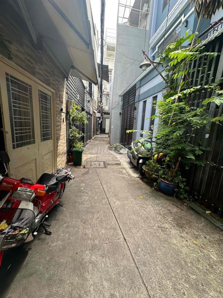 bán nhà hẻm lạc long quân