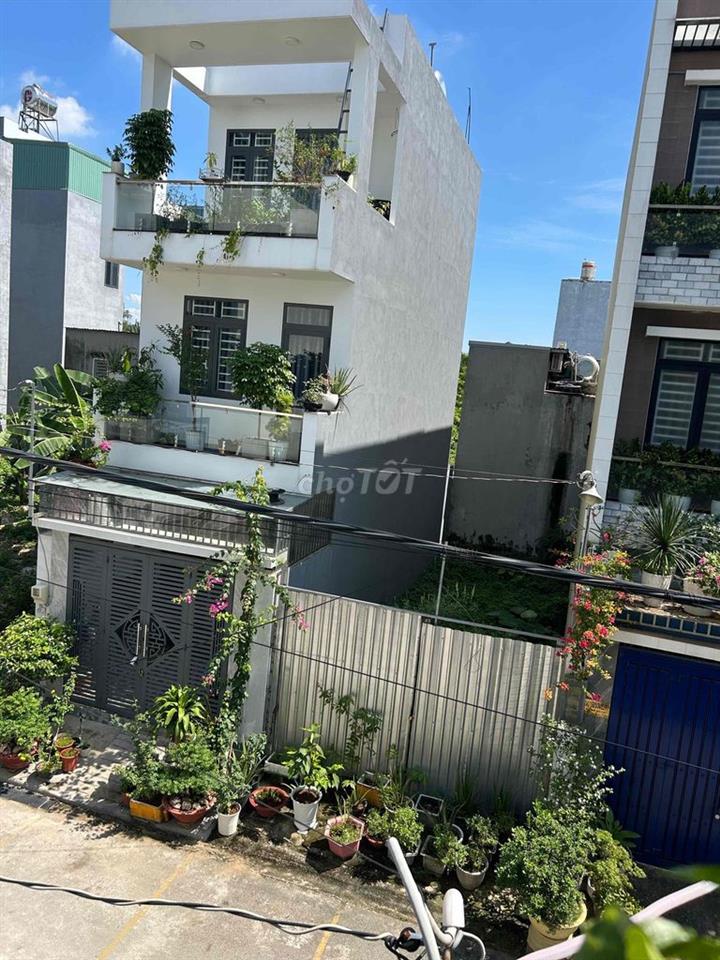 Bán đất hẻm xe hơi đường Gò Cát , phú hữu quận 9 cũ