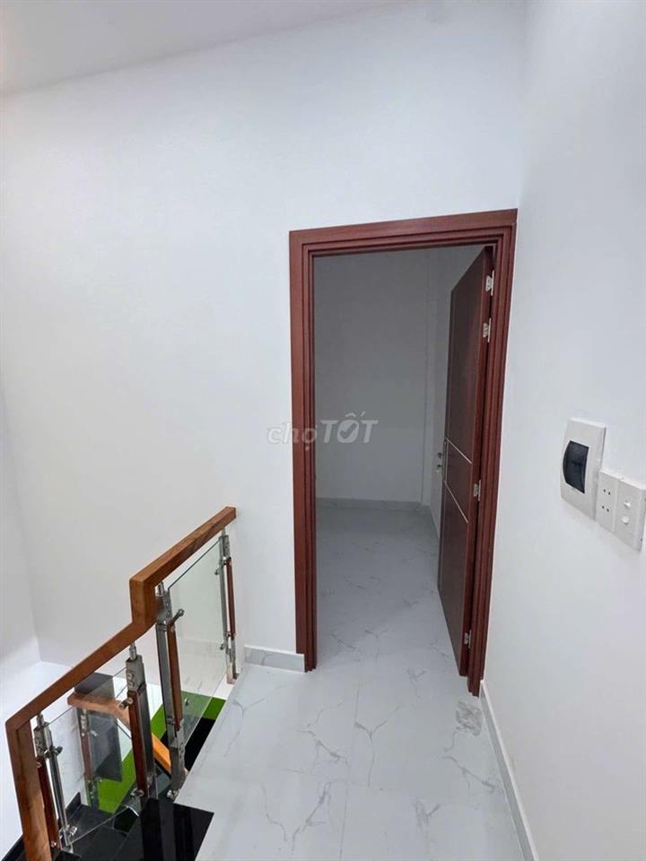 Nhà Lê Văn Quới Ngã Tư  4 Xã - chỉ nhỉnh 2 ty có hộ khẩu sài gòn 