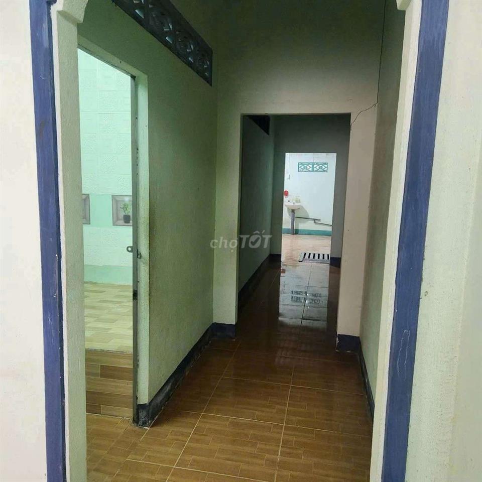 Nhà mặt tiền kinh doanh