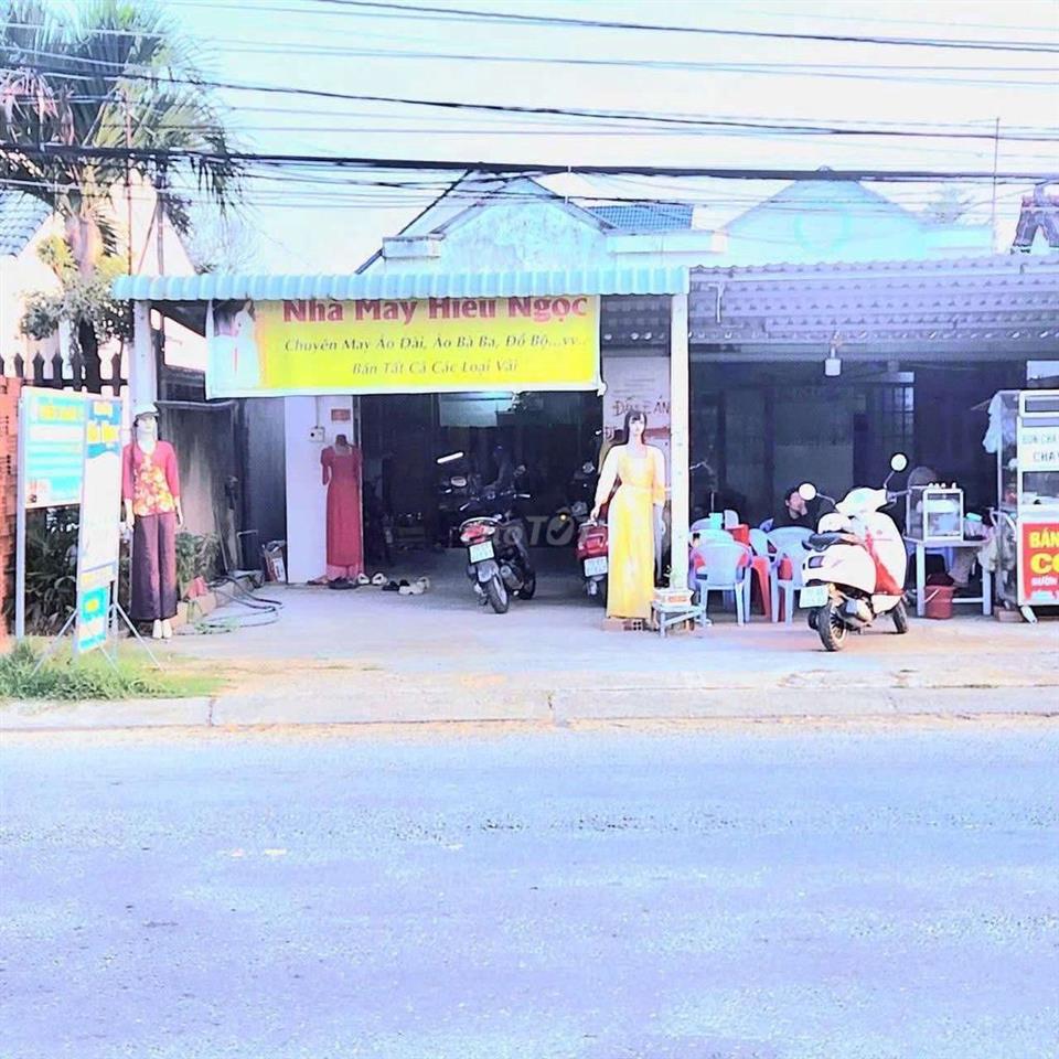 Nhà mặt tiền kinh doanh