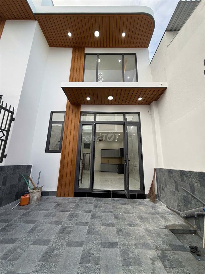 Nhà giá rẻ 1 trệt +1 lầu lửng