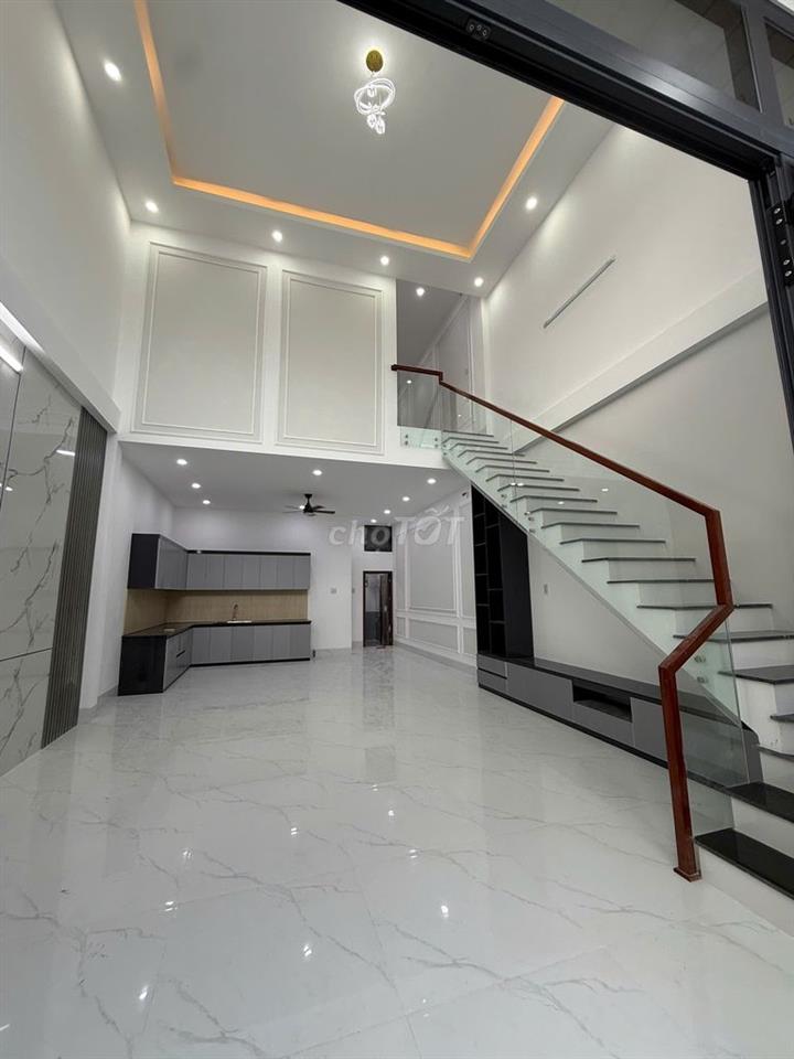 Nhà giá rẻ 1 trệt +1 lầu lửng