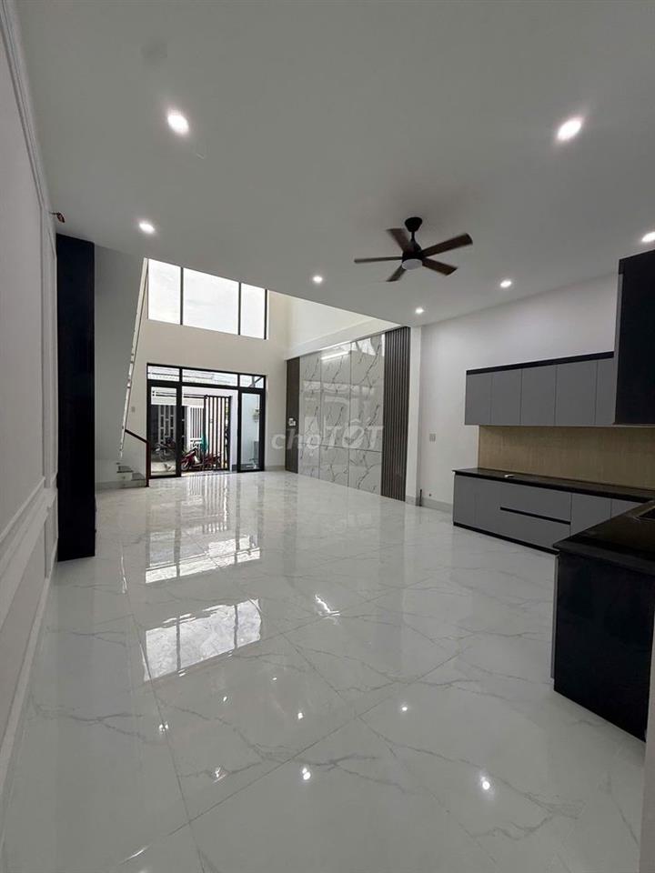 Nhà giá rẻ 1 trệt +1 lầu lửng