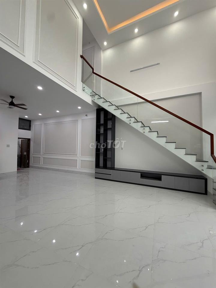 Nhà giá rẻ 1 trệt +1 lầu lửng