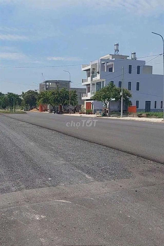 CHỦ NGỘP CHỐT LỖ, MT CỔNG CHÍNH 30M, KDC AN HẠ, XÃ PHẠM V HAI GIÁ 2,6T