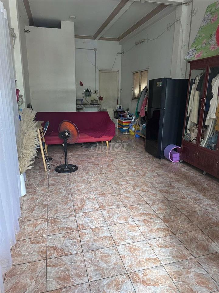Phòng lầu 2