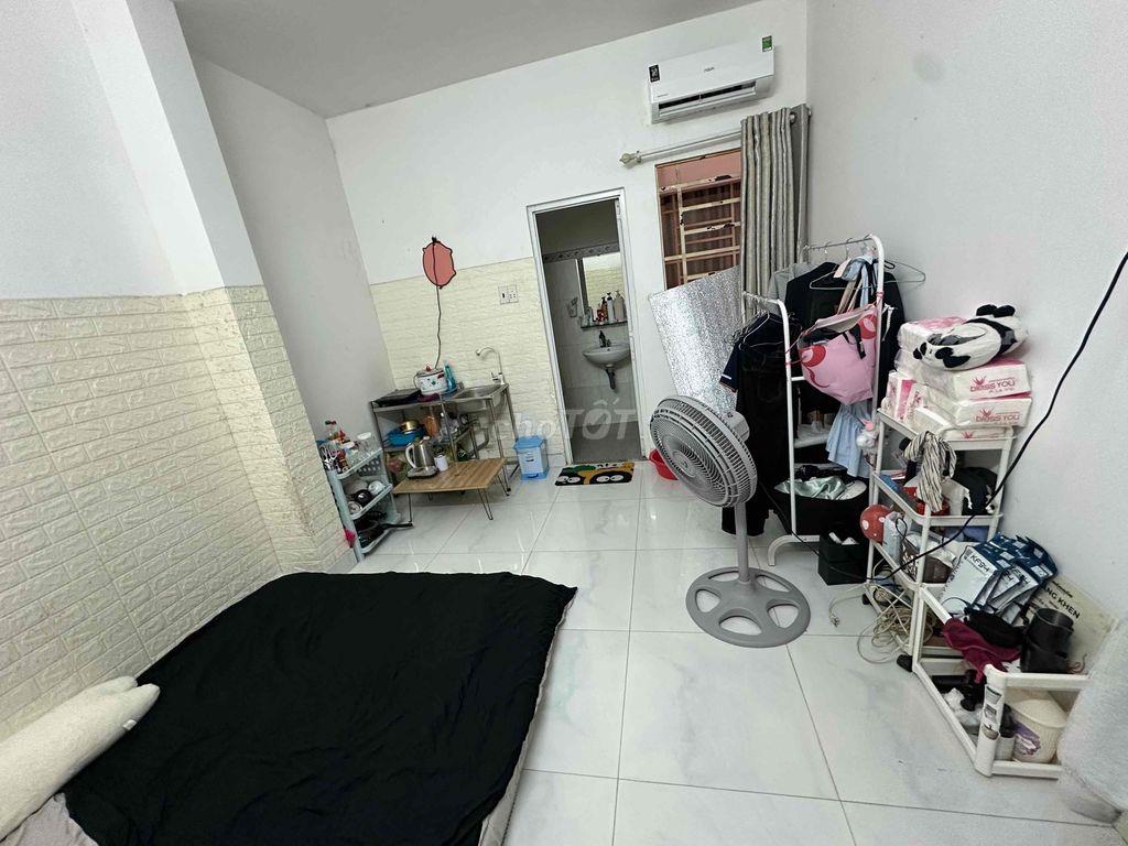 Pass phòng trọ hđ đến tháng 2/2027 do mình có việc về quê