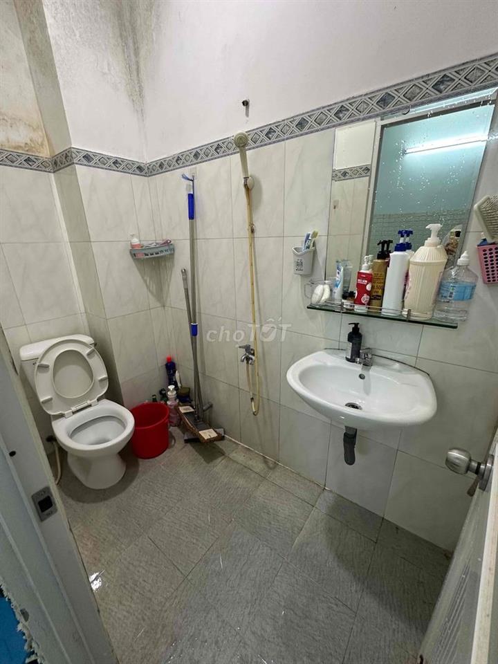 Pass phòng trọ hđ đến tháng 2/2027 do mình có việc về quê
