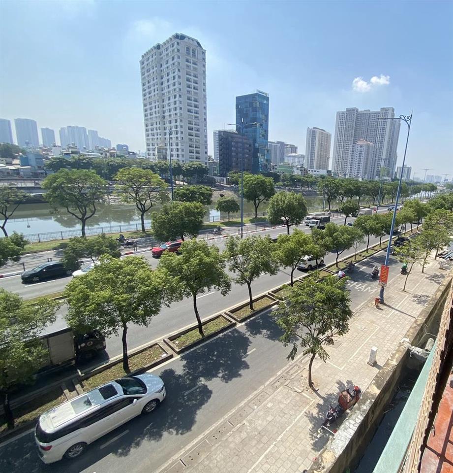 Chính chủ bán căn hộ view sông Võ Văn Kiệt Q1, 61m², 2PN, 3,75 tỷ