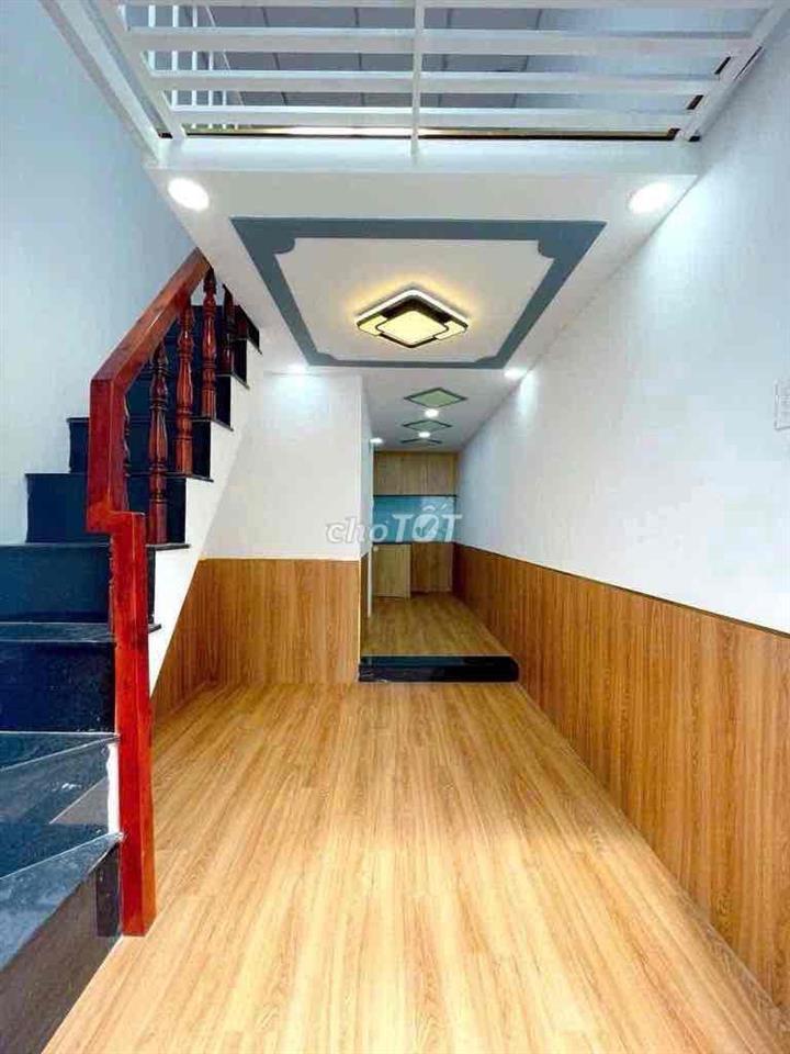 cần bán nhà liền kề cách nguyên văn quá 100m 3x7