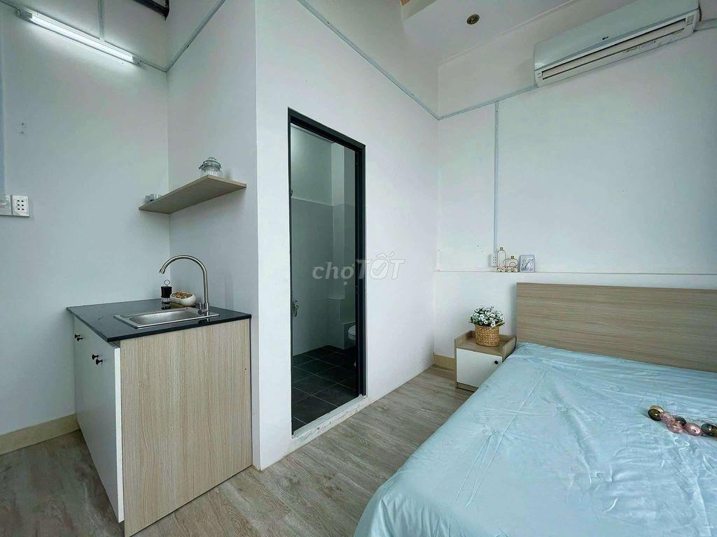 STUDIO BAN CÔNG THOÁNG FULL NỘI THẤT 