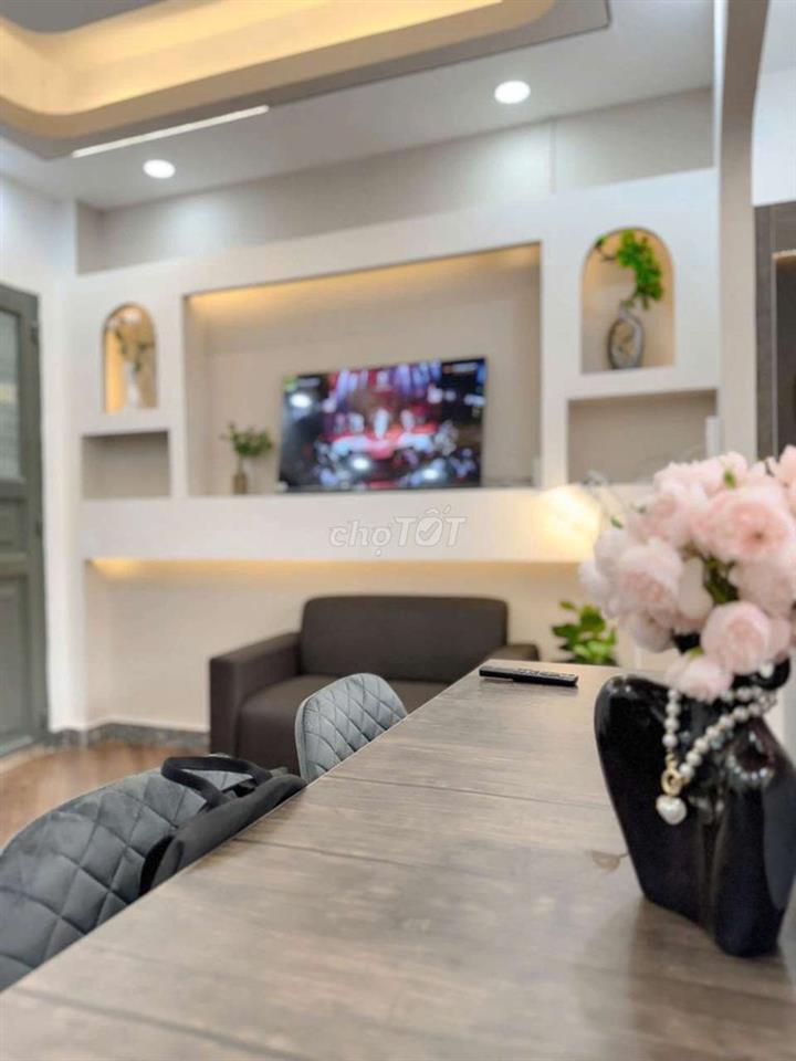 STUDIO FULL NỘI THẤT BAN CÔNG SIÊU ĐẸP NGAY QUẬN 2 GIÁ 6TR8
