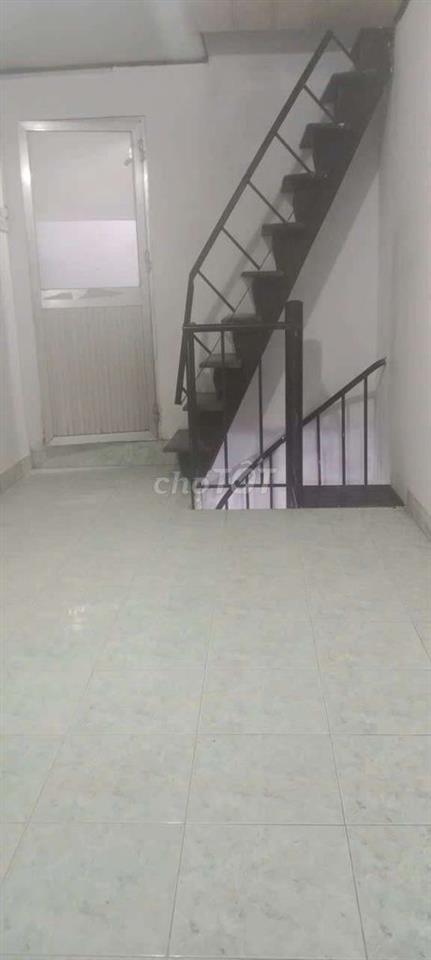 CHO THUÊ NHÀ HẺM GẦN NHÀ KHÁCH 175