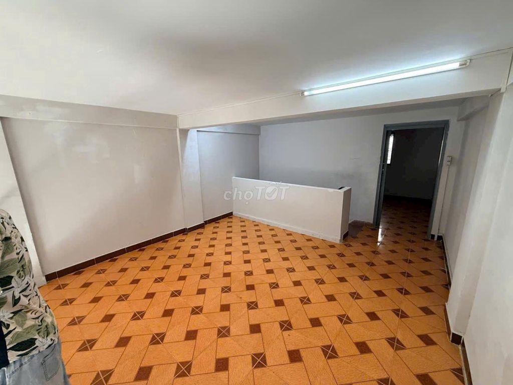CHO THUÊ SHOPHOUSE 100m2 CHUNG CƯ 518 VÕ VĂN KIỆT, QUẬN 1