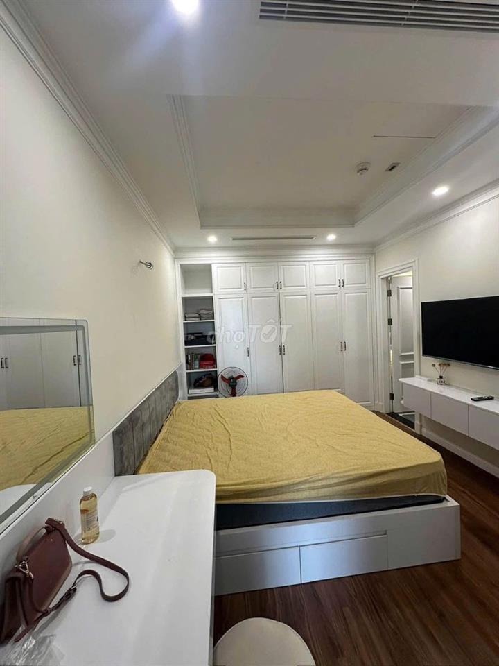 Bán chung cư Phúc Yên- 62m2, 2PN, Full nội thất giá 3,2 tỷ SHR