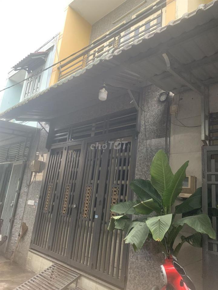 Cho thuê nhà 1 trệt 1 lầu, 2PN, 2WC, hẻm xe hơi, gần đường Vĩnh Lộc