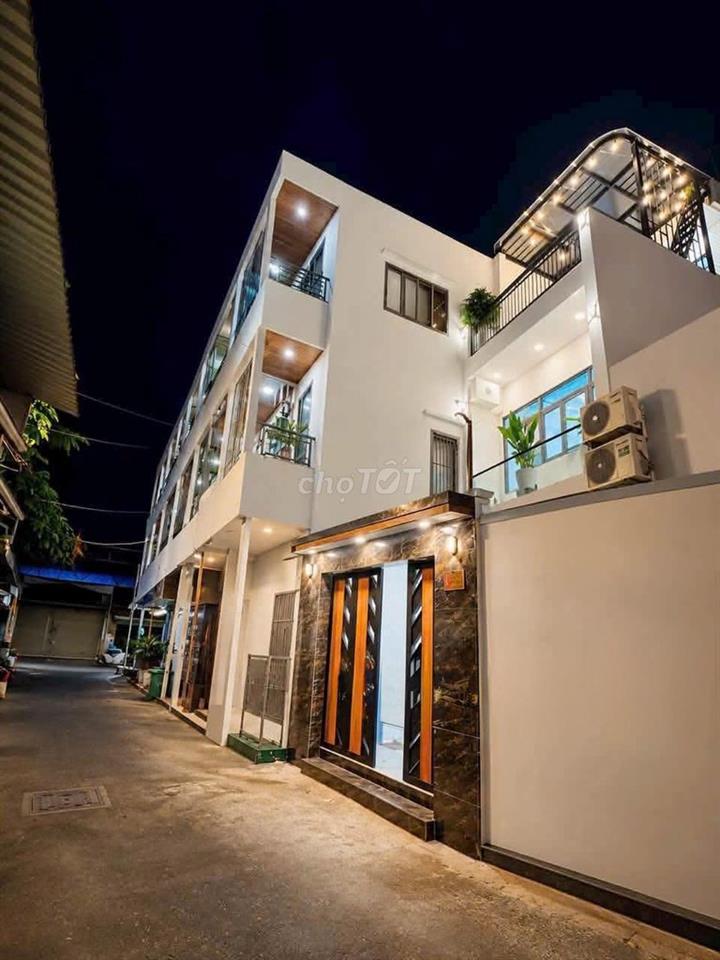 Vị trí kinh doanh đắc địa, 60.5m2 x 4 Tầng, Nhà đầu chợ Võ Thành Trang