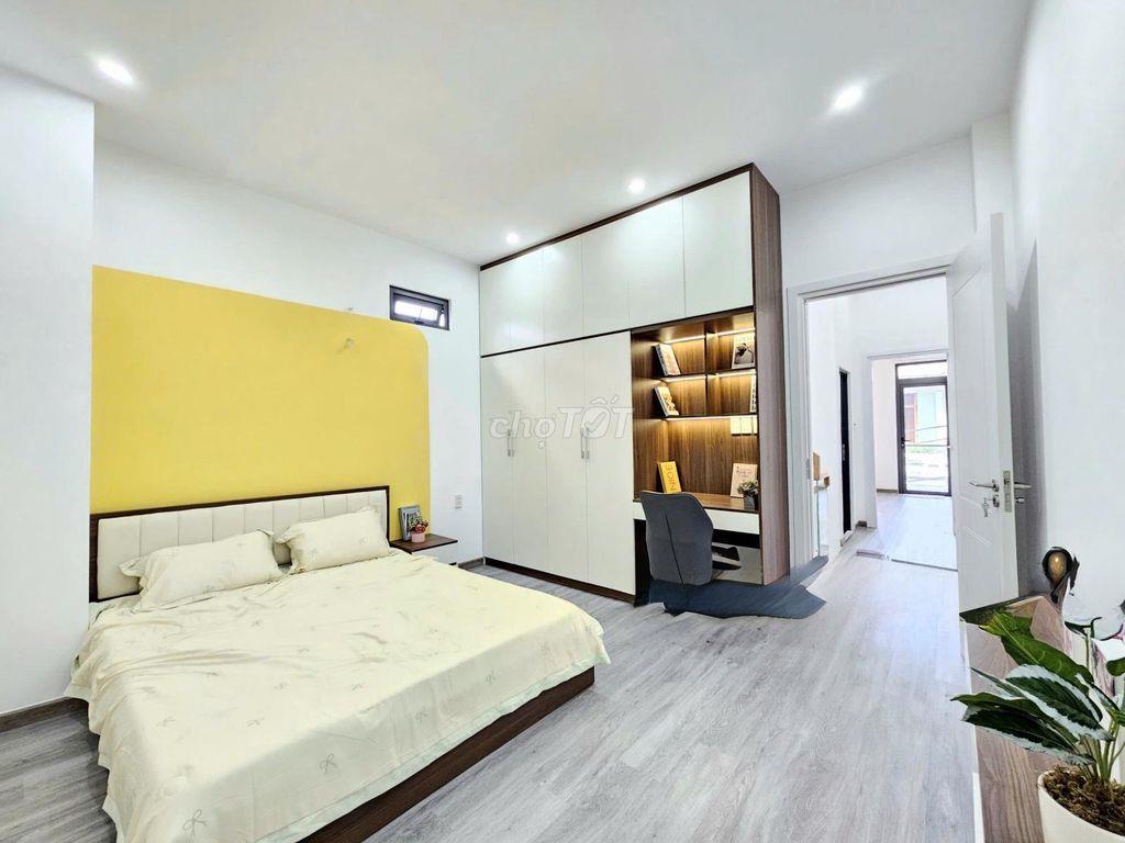 Vị trí kinh doanh đắc địa, 60.5m2 x 4 Tầng, Nhà đầu chợ Võ Thành Trang