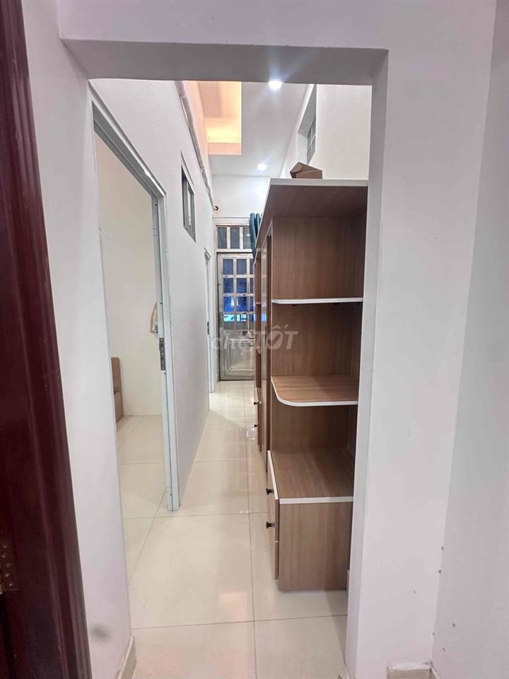 cho thuê căn hộ tình trạng full nội thất có thang máy hầm để xe đầy đu