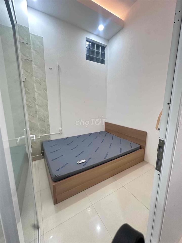 cho thuê căn hộ tình trạng full nội thất có thang máy hầm để xe đầy đu