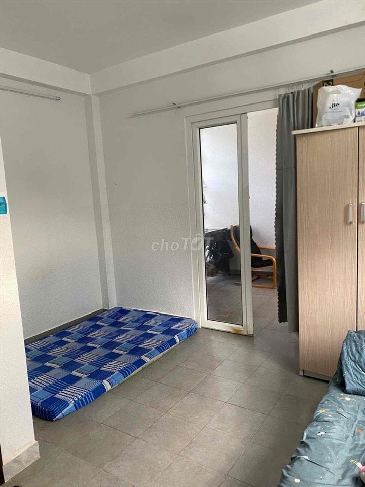 Tìm nữ ở ghép Quận 9 2tr/người